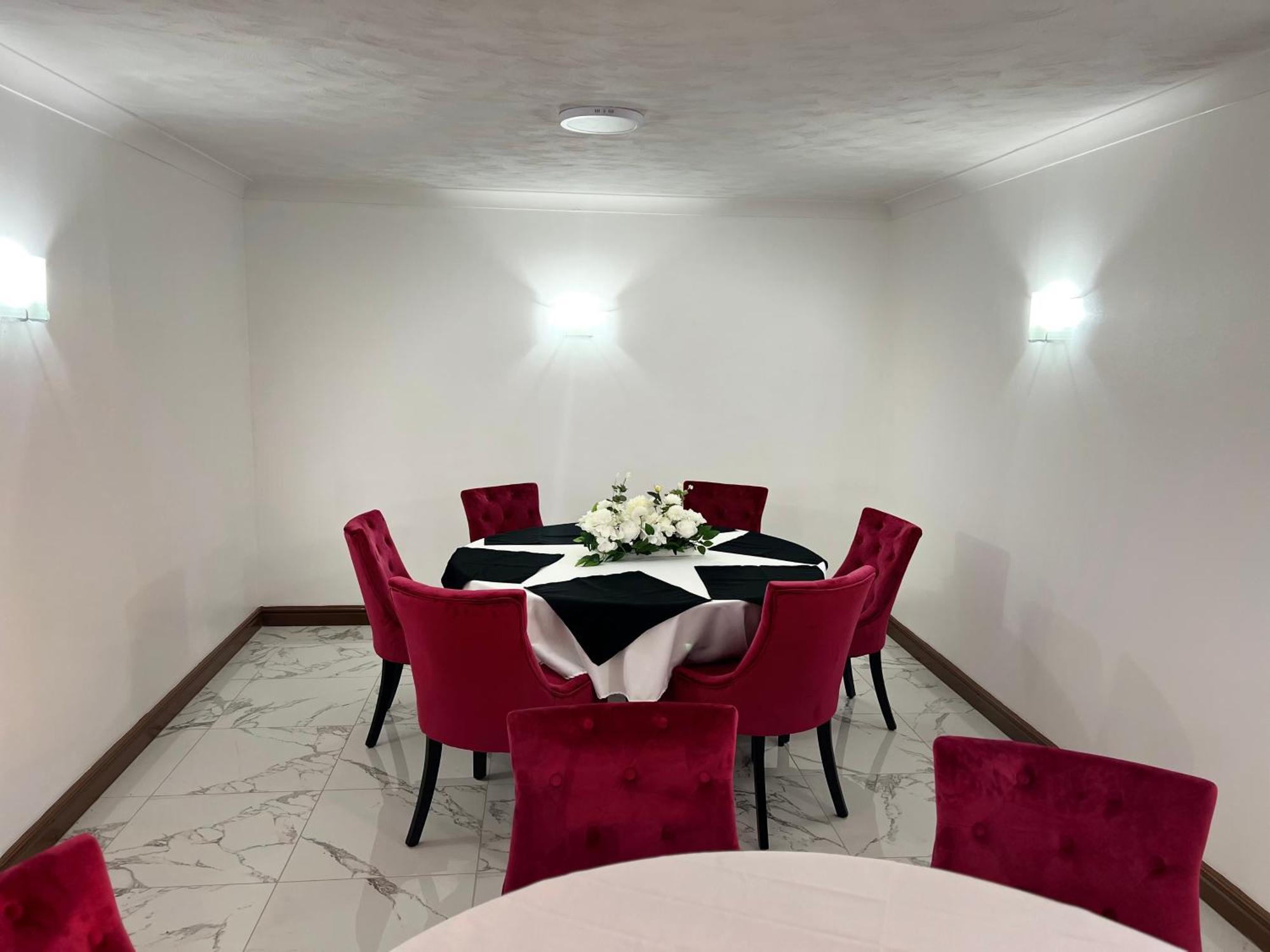 Oyo Stay Inn Express, Cambridge Papworth Everard Екстериор снимка