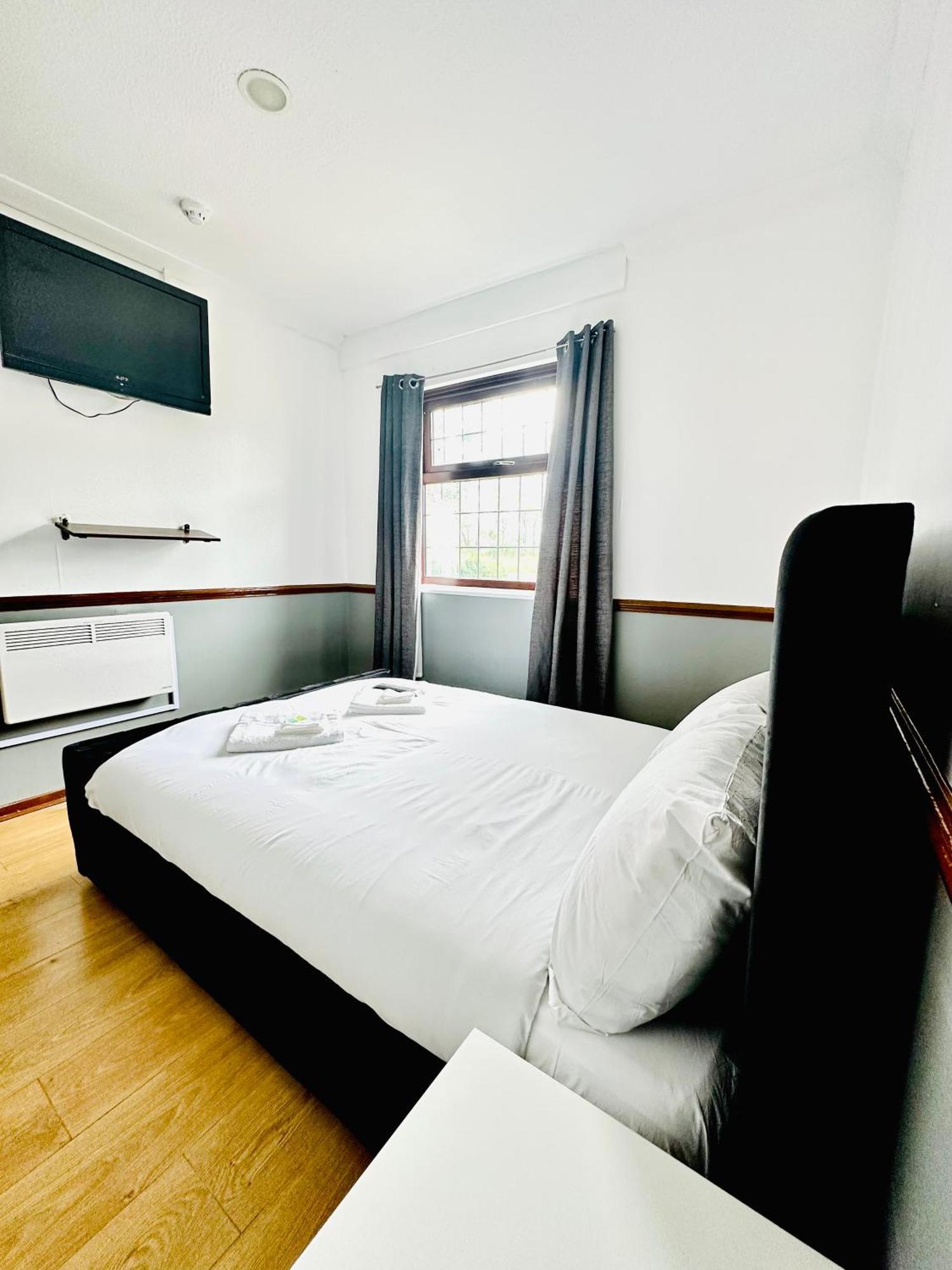 Oyo Stay Inn Express, Cambridge Papworth Everard Екстериор снимка