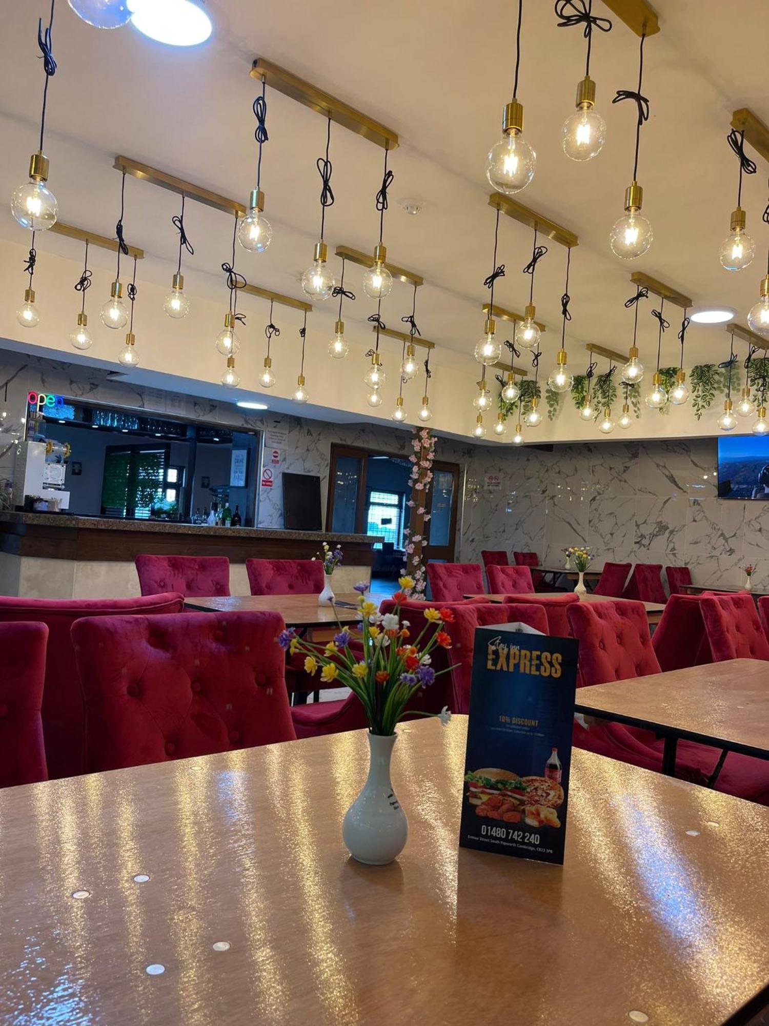 Oyo Stay Inn Express, Cambridge Papworth Everard Екстериор снимка