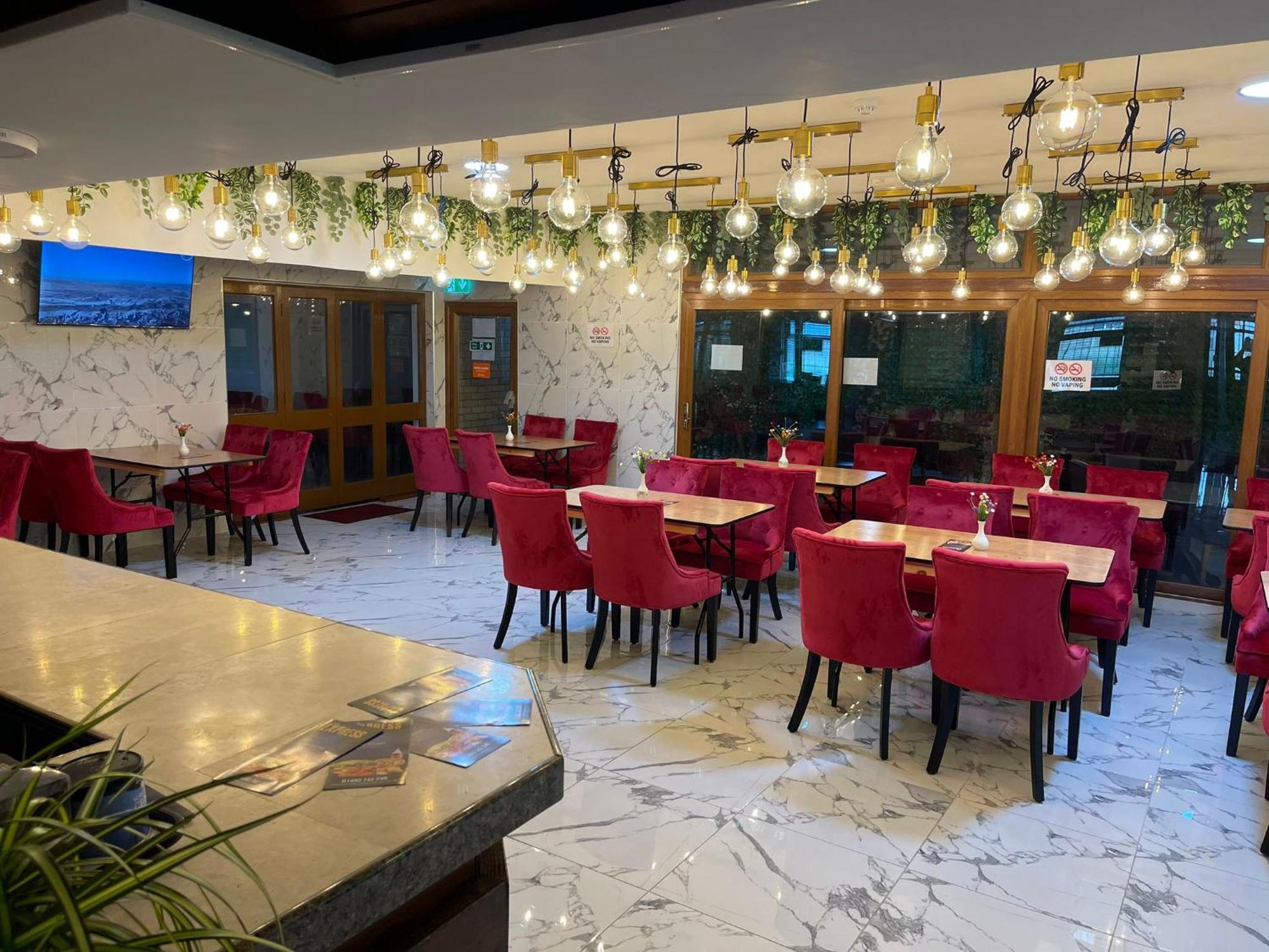 Oyo Stay Inn Express, Cambridge Papworth Everard Екстериор снимка