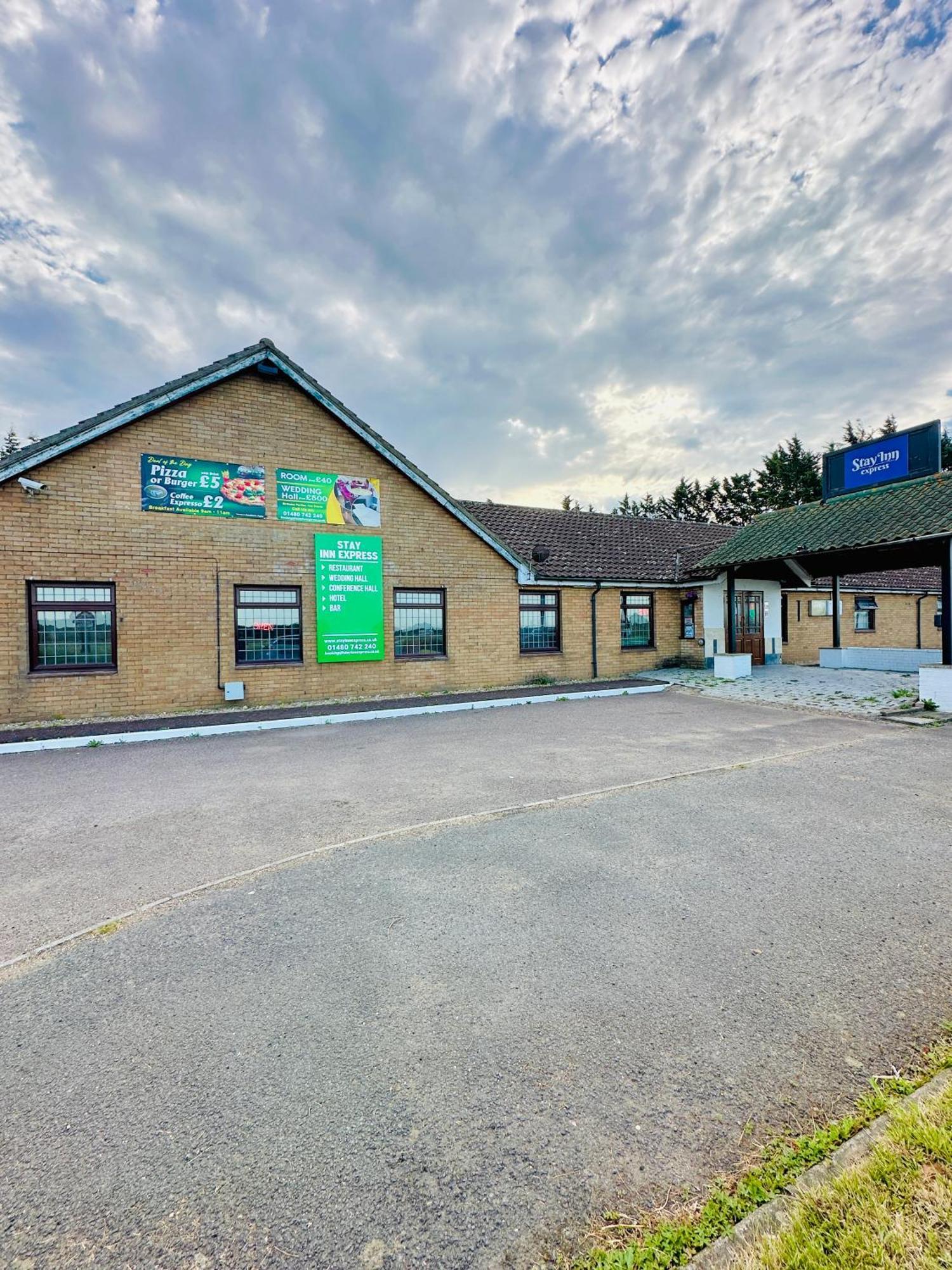 Oyo Stay Inn Express, Cambridge Papworth Everard Екстериор снимка