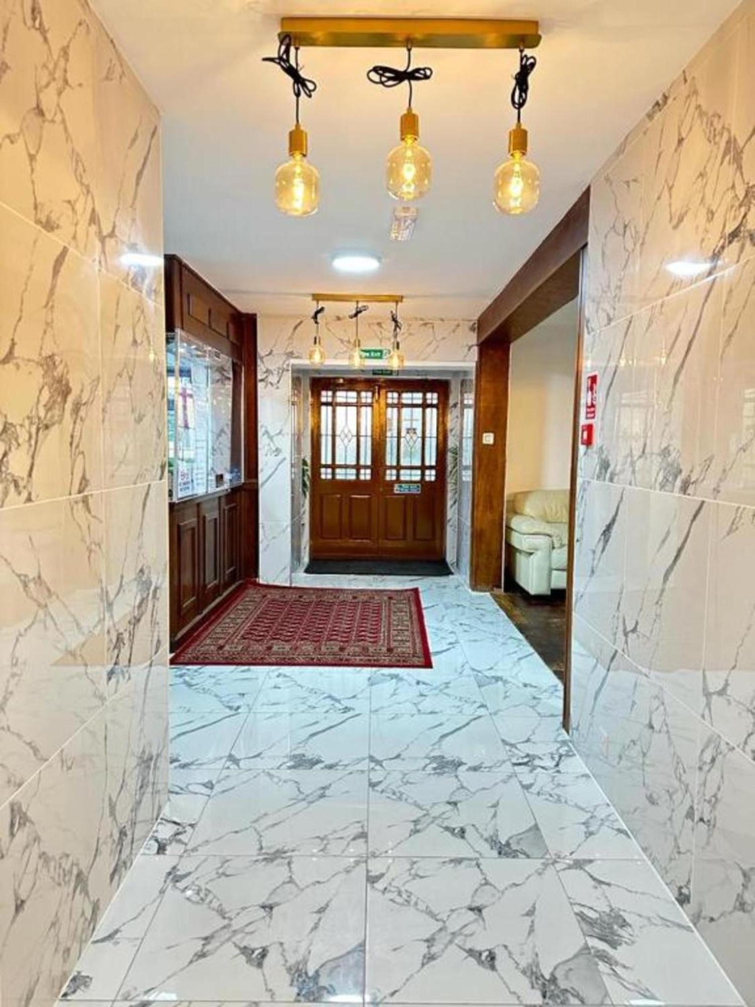 Oyo Stay Inn Express, Cambridge Papworth Everard Екстериор снимка